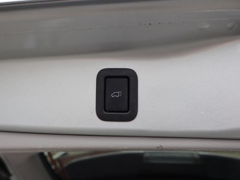 Used 2017 Toyota Highlander XLE image 36