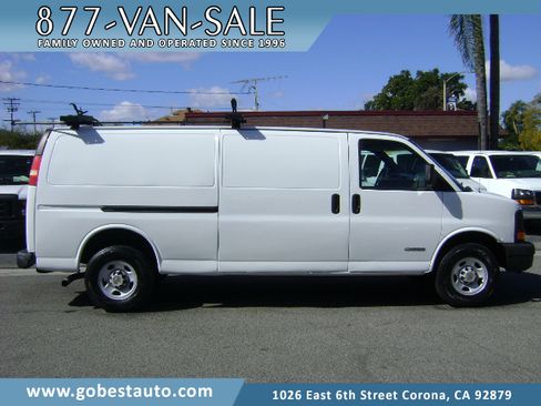 Used 2003 Chevrolet Express 3500 image 1