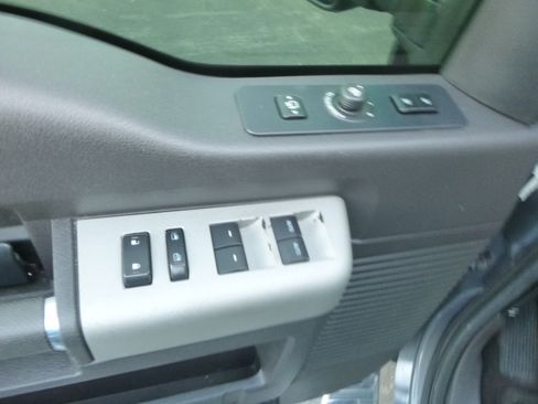 Used 2016 Ford F250 Lariat image 18