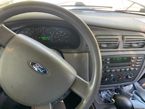 Used 2006 Ford Taurus SE image 8