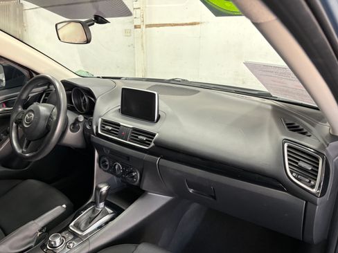 Used 2015 MAZDA MAZDA3 i Sport Sedan FWD image 16