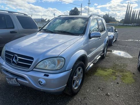 Used 2004 Mercedes-Benz ML 500 image 3