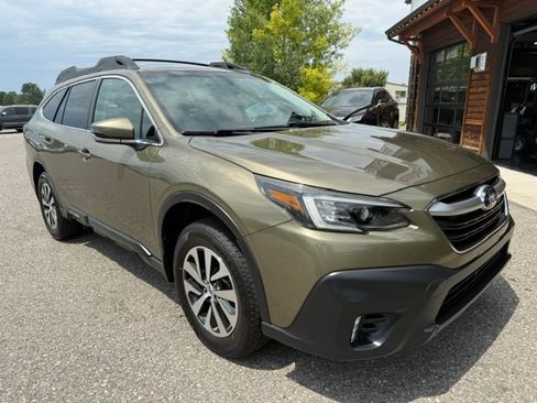 Used 2020 Subaru Outback Premium AWD/4WD image 7