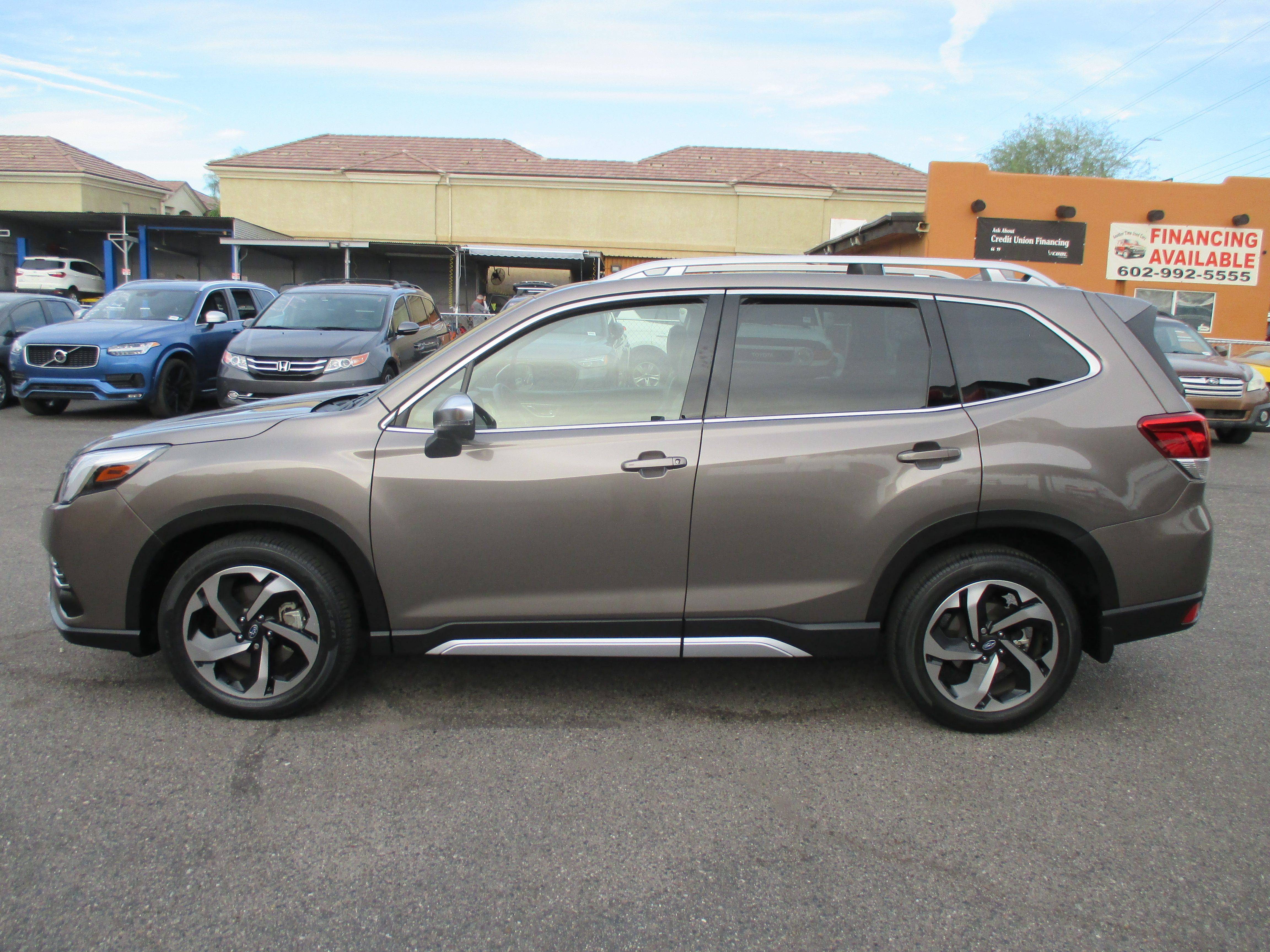 Used 2023 Subaru Forester Touring w/ POPULAR PACKAGE #2 AWD/4WD image 1