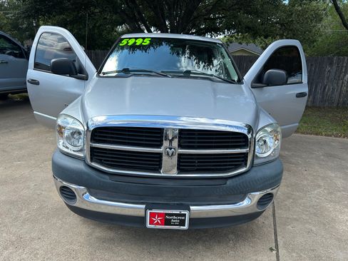 Used 2007 Dodge Ram 1500 Truck SXT image 3