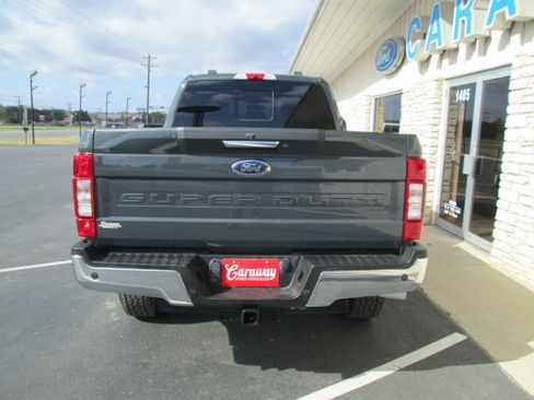 Used 2021 Ford F250 Lariat image 5