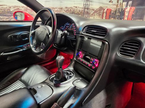 Used 2001 Chevrolet Corvette Z06 w/ Memory Pkg image 25