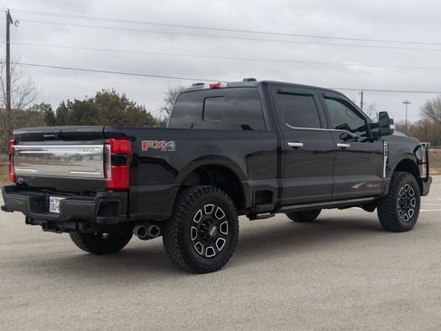 Used 2024 Ford F250 image 5