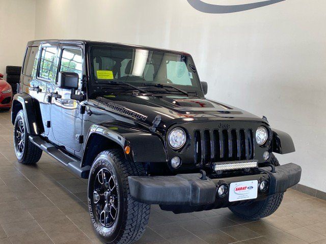 Used 2017 Jeep Wrangler Unlimited Sahara AWD/4WD image 2