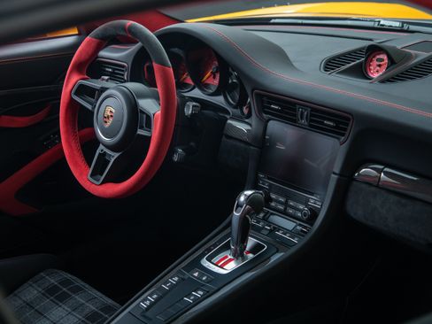 Used 2018 Porsche 911 GT2 RS image 69