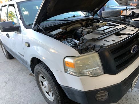 Used 2007 Ford Expedition XLT image 17