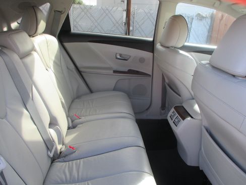 Used 2009 Toyota Venza image 10