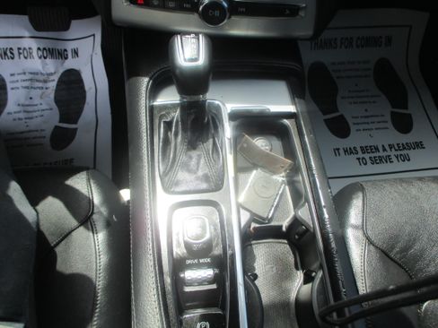 Used 2018 Volvo XC90 T5 Momentum image 12