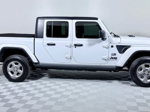 Used 2021 Jeep Gladiator Sport S image 2