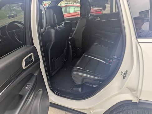 Used 2020 Jeep Grand Cherokee Limited image 9