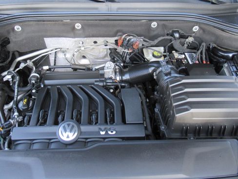 Used 2022 Volkswagen Atlas SE w/ Technology Package image 25