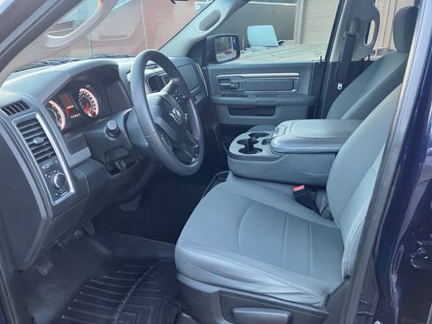 Used 2018 RAM 1500 SLT image 7