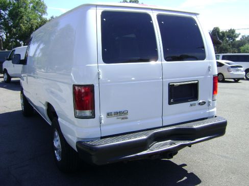 Used 2011 Ford E-350 and Econoline 350 Super Duty RWD image 5