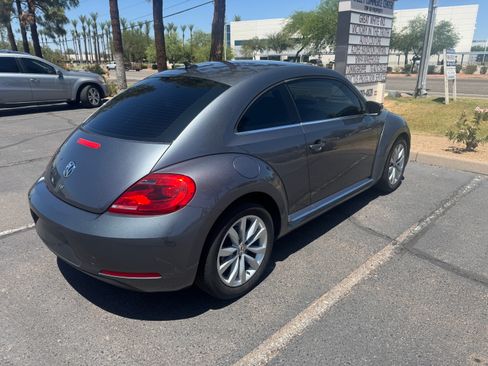Used 2015 Volkswagen Beetle TDI image 5