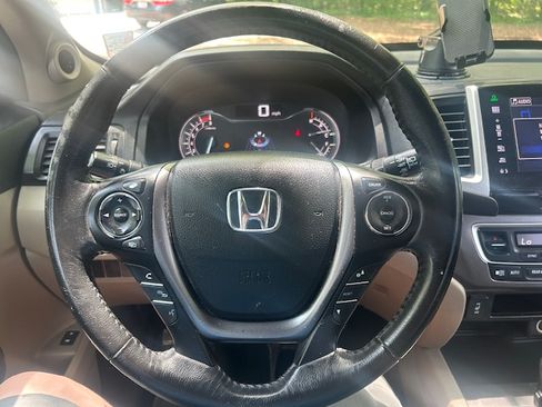 Used 2016 Honda Pilot AWD EX-L image 10