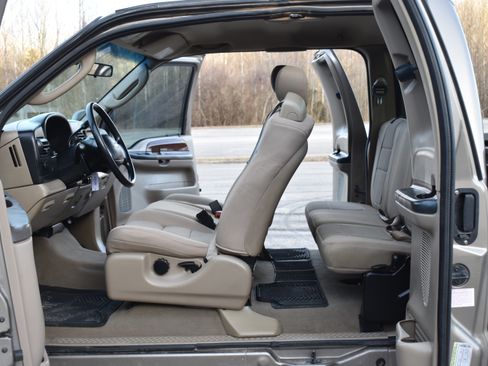 Used 2005 Ford F250 XLT image 26