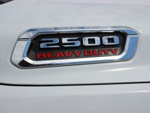 Used 2023 RAM 2500 4x4 Crew Cab Tradesman image 16
