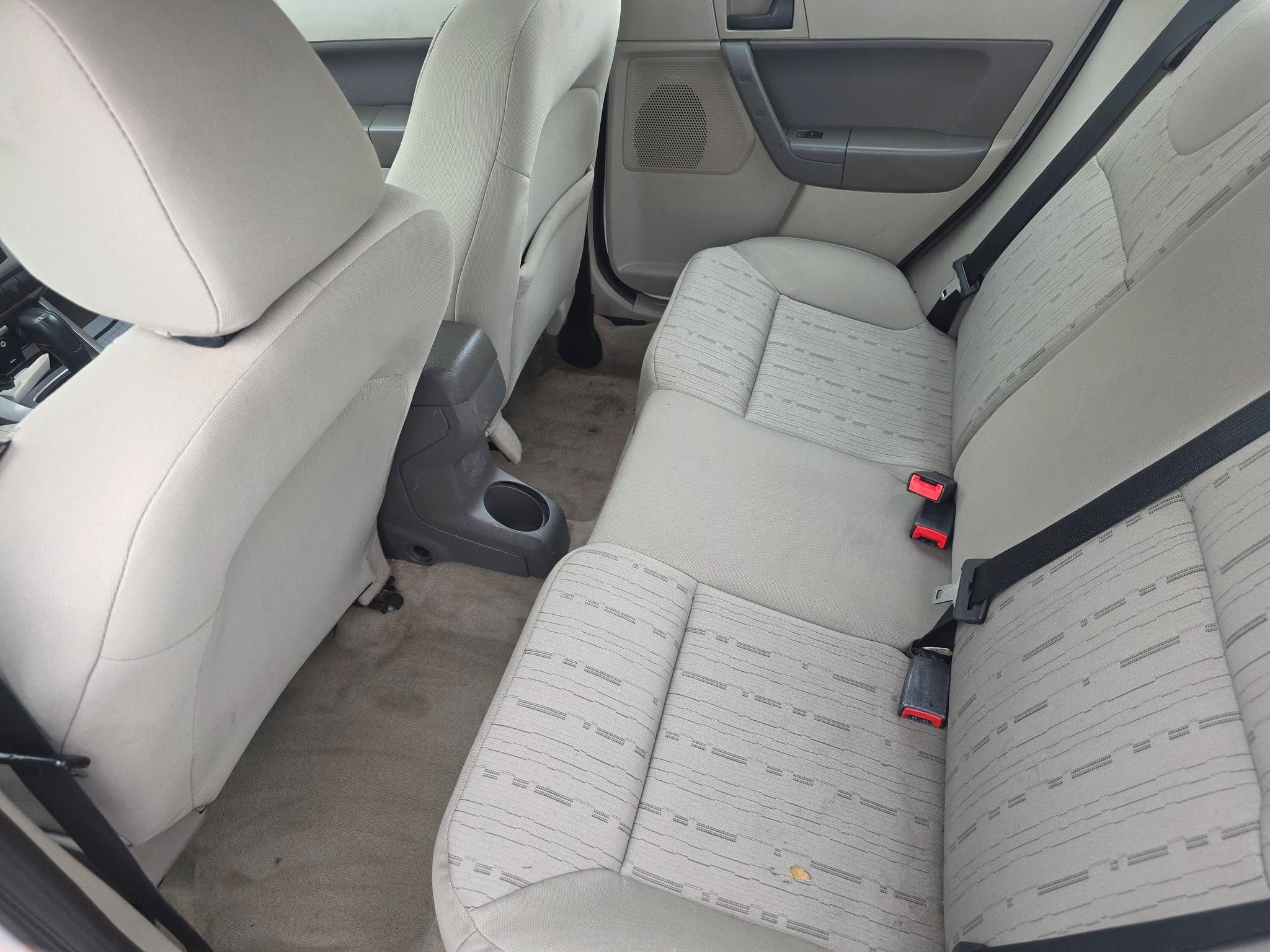 Used 2008 Ford Focus Sedan FWD image 14