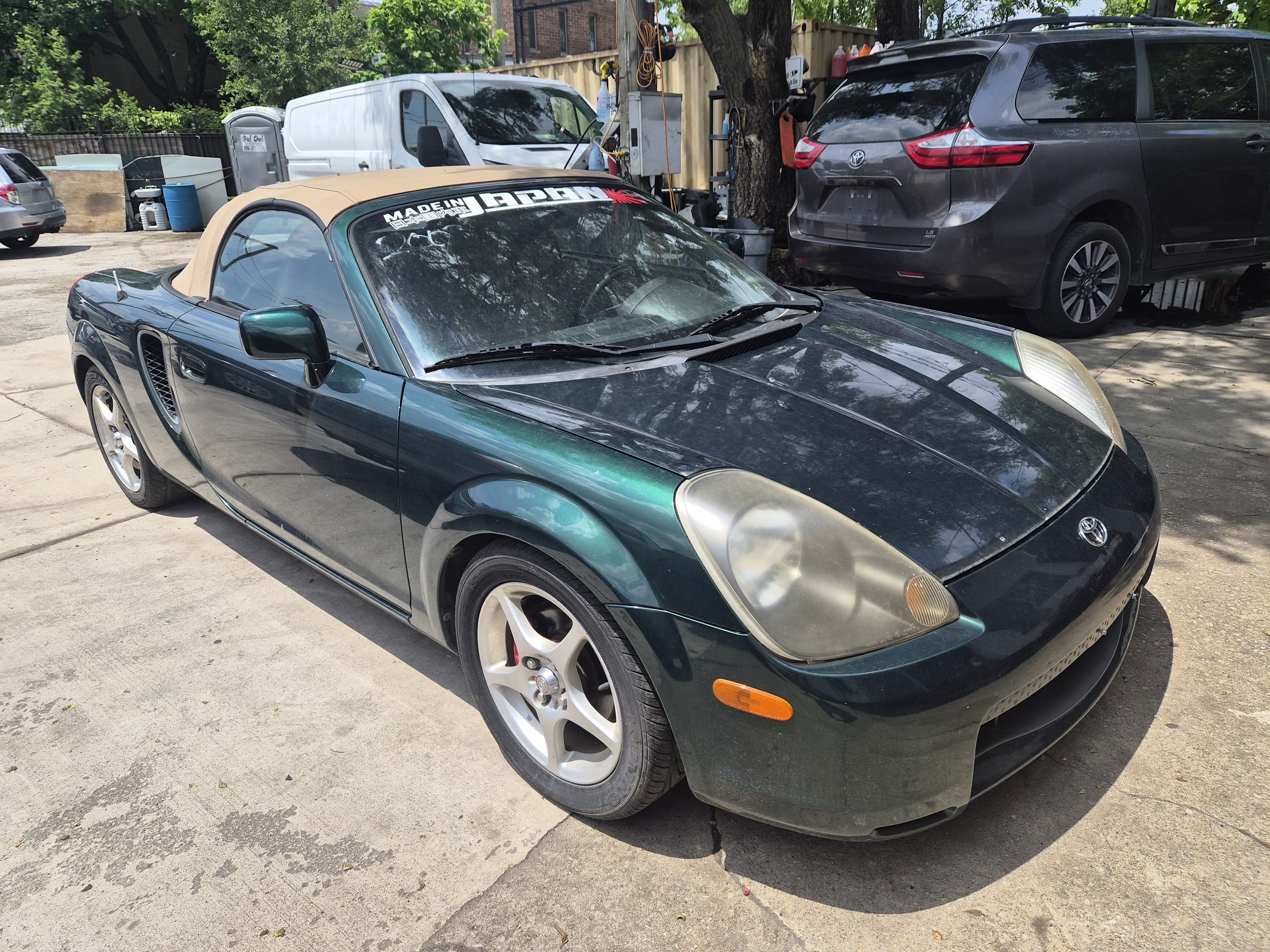 Used 2002 Toyota MR2 Spyder UNAVAIL RWD image 1