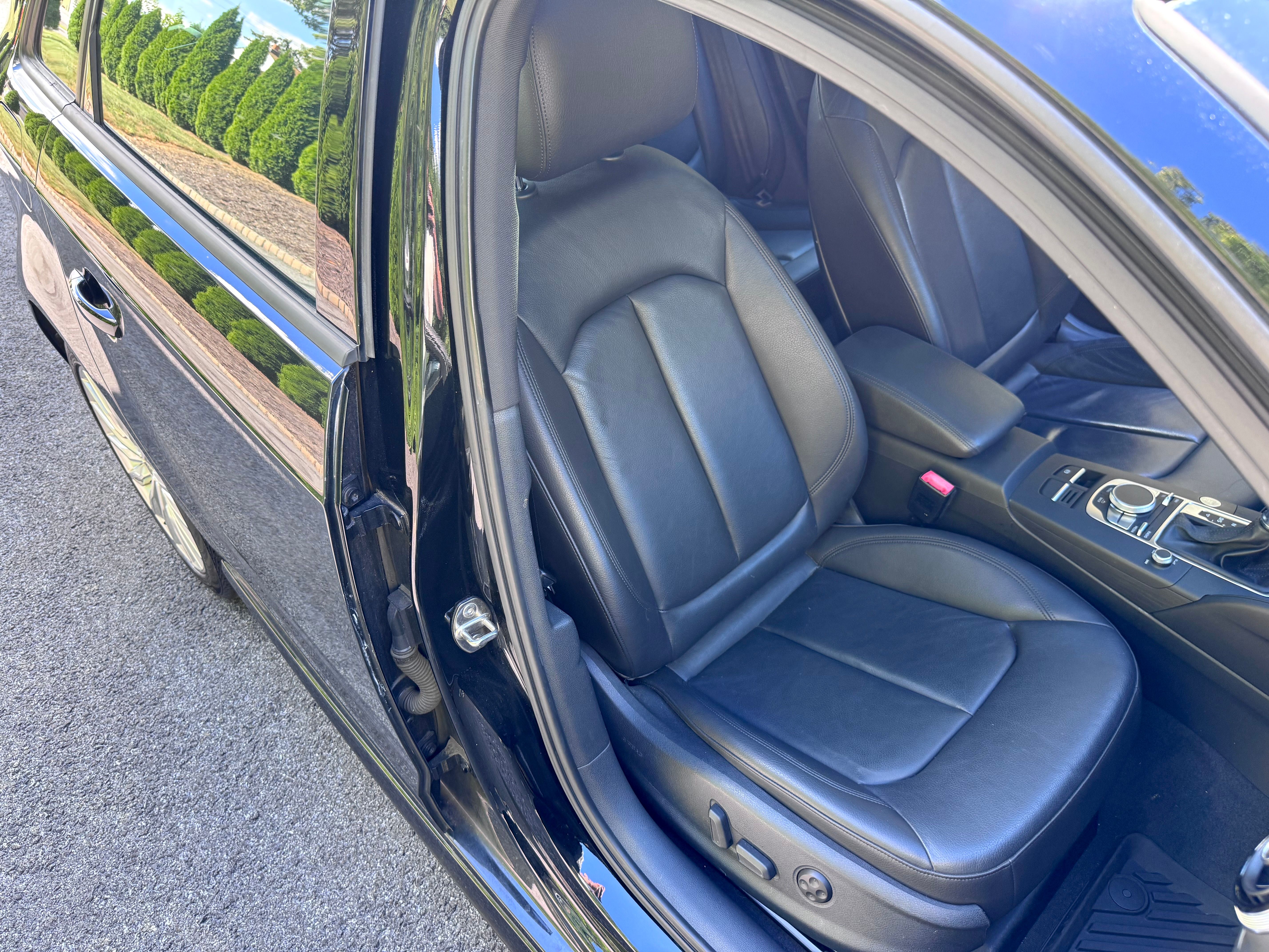 Used 2016 Audi A3 e-tron Premium FWD image 18