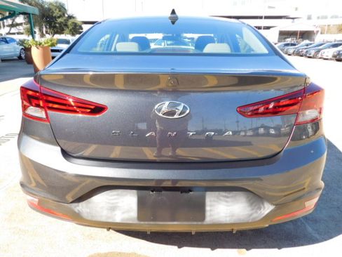 Used 2020 Hyundai Elantra SEL image 7
