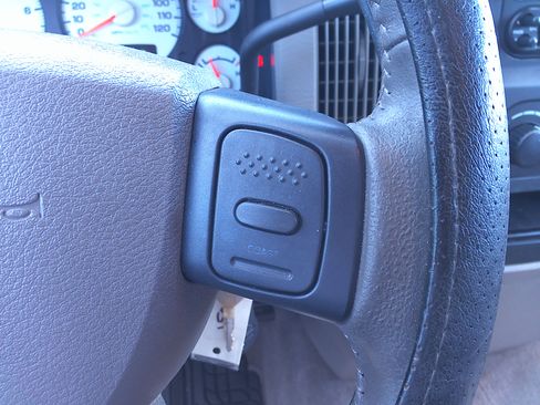 Used 2004 Dodge Ram 1500 Truck SLT image 24