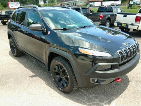 Used 2016 Jeep Cherokee 4WD Trailhawk image 6