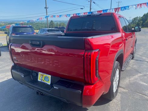 Used 2022 Toyota Tundra 4x4 CrewMax SR5 image 21