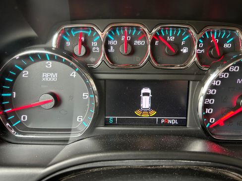 Used 2019 Chevrolet Tahoe 4WD image 18