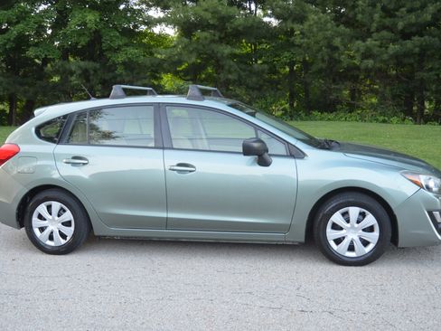 Used 2016 Subaru Impreza 2.0i Hatchback AWD/4WD image 5