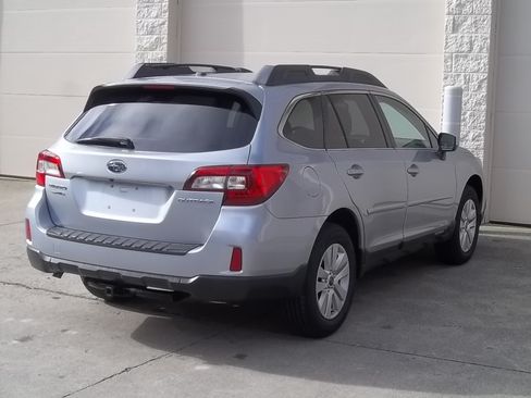 Used 2015 Subaru Outback 2.5i Premium image 4