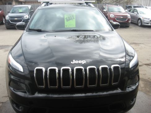 Used 2014 Jeep Cherokee Latitude image 2