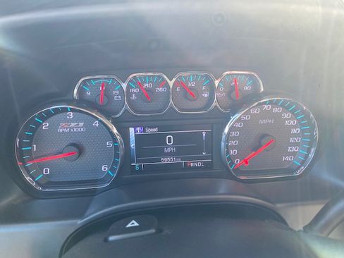 Used 2018 Chevrolet Silverado 1500 LT Z71 image 9
