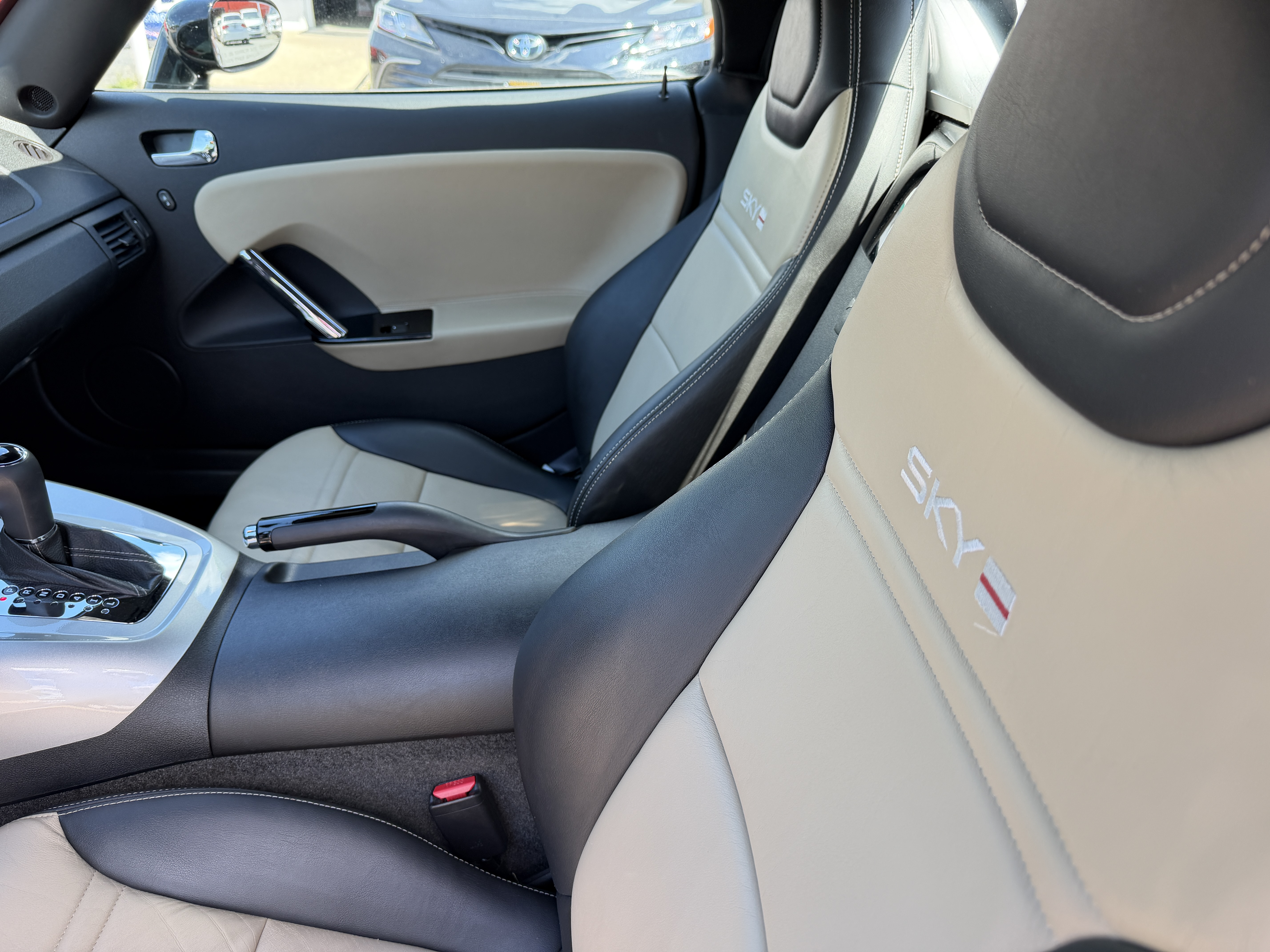 Used 2007 Saturn Sky Red Line RWD image 5