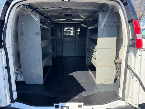 Used 2020 GMC Savana 2500 image 7
