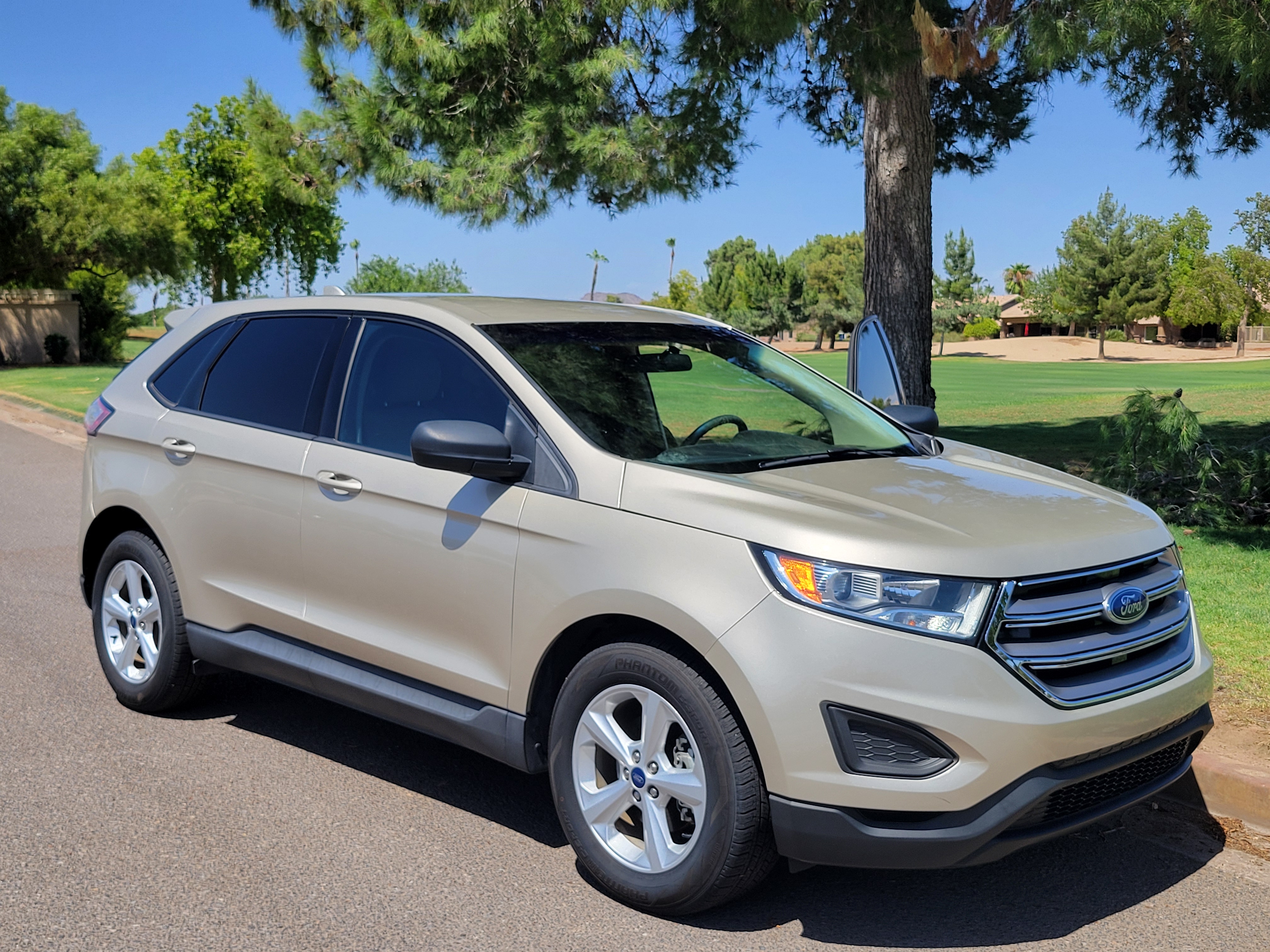 Used 2017 Ford Edge FWD SE image 4