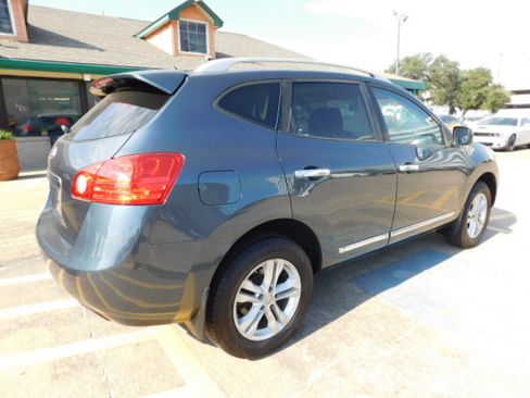 Used 2013 Nissan Rogue SV image 9
