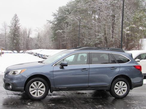 Used 2015 Subaru Outback 2.5i Premium image 4