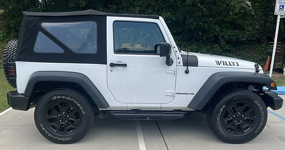 Used 2016 Jeep Wrangler 4WD Sport image 2