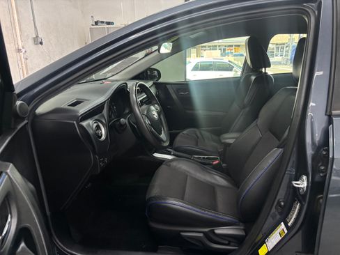 Used 2018 Toyota Corolla SE image 12