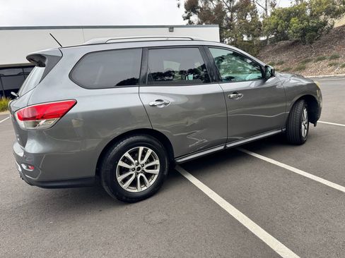Used 2015 Nissan Pathfinder 4WD image 9