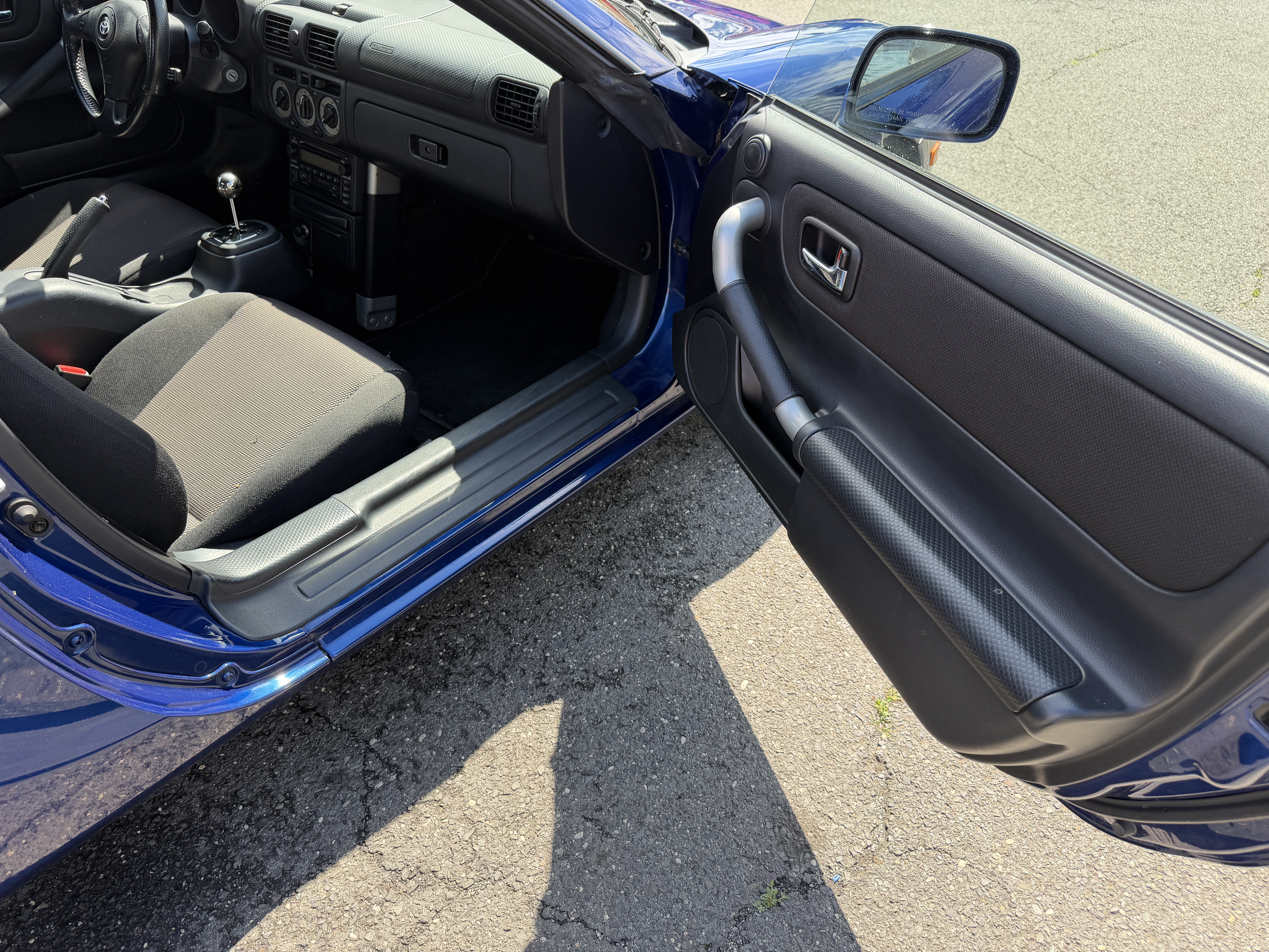 Used 2002 Toyota MR2 Spyder UNAVAIL RWD image 12