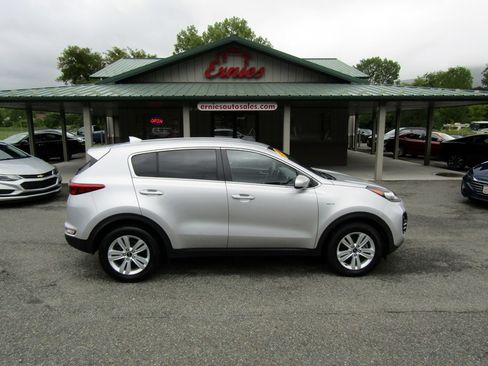 Used 2019 Kia Sportage AWD LX image 1