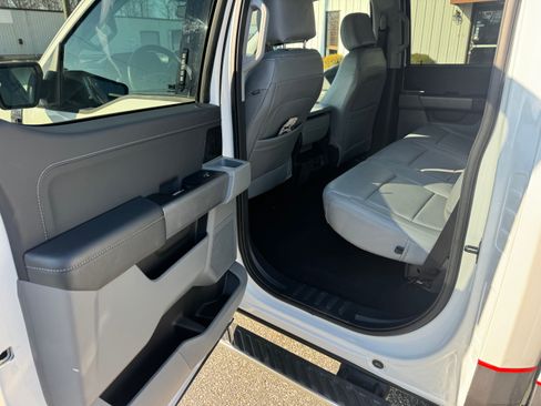 Used 2023 Ford F150 XLT image 14