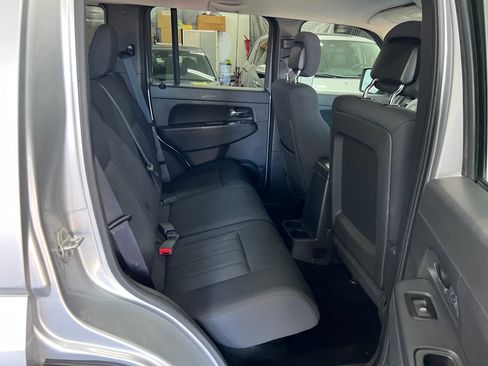 Used 2012 Jeep Liberty Sport image 15